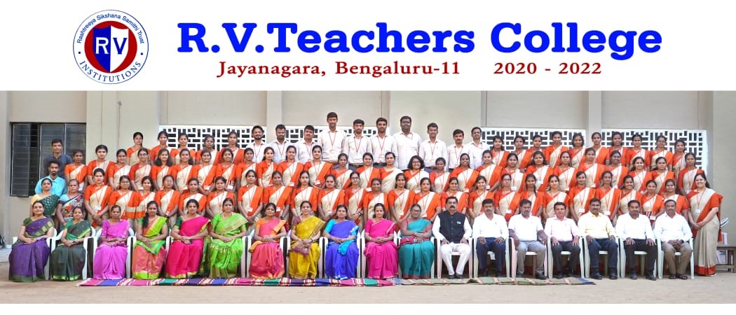 rvtc college student group photo